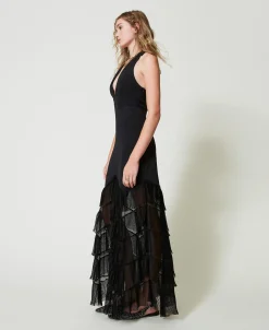 Robe Longue Avec Encolure Licou Et Volants Plissés En Tulle