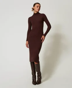Robe Longue En Maille Côtelée Avec Ouverture