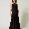 Robe Longue En Satin Avec Encolure Américaine