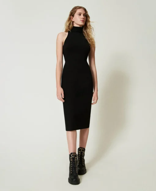 Robe Midi En Maille Avec Encolure Américaine