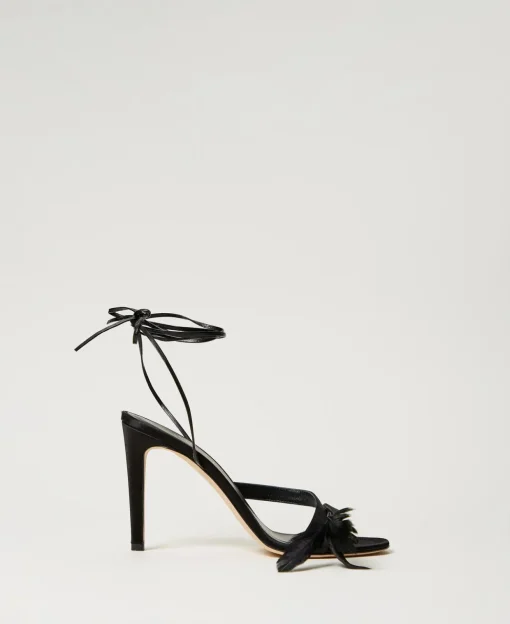 Sandales Avec Lacets Et Plumes