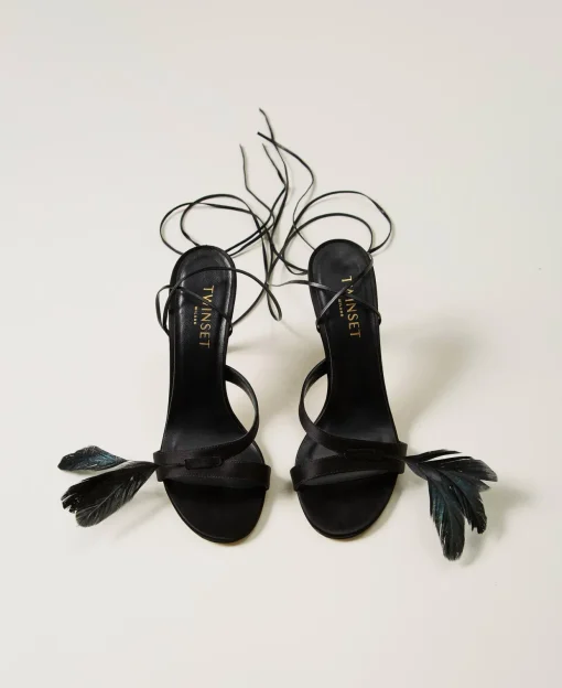 Sandales Avec Lacets Et Plumes