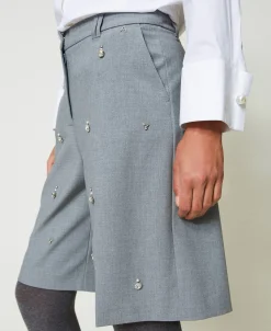 Short Avec Broderies Réalisées à La Main