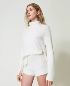 Short En Maille D’angora Mélangé Avec Perles