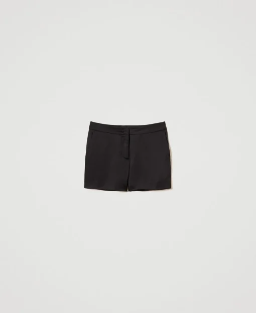 Short En Satin