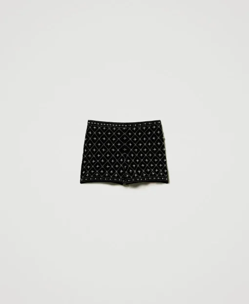 Short En Velours Brodé