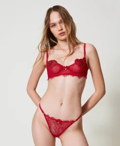 Soutien-gorge Corbeille Et String En Dentelle