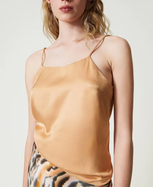 Top En Satin Avec Col Droit