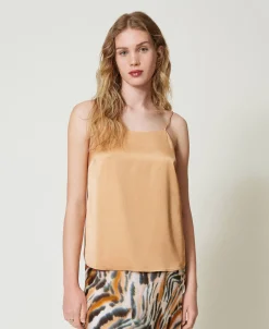 Top En Satin Avec Col Droit