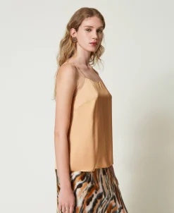 Top En Satin Avec Col Droit